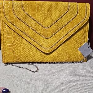 Jennifer Lopez NWOT Vibrant Yellow Snake Embossed Clutch